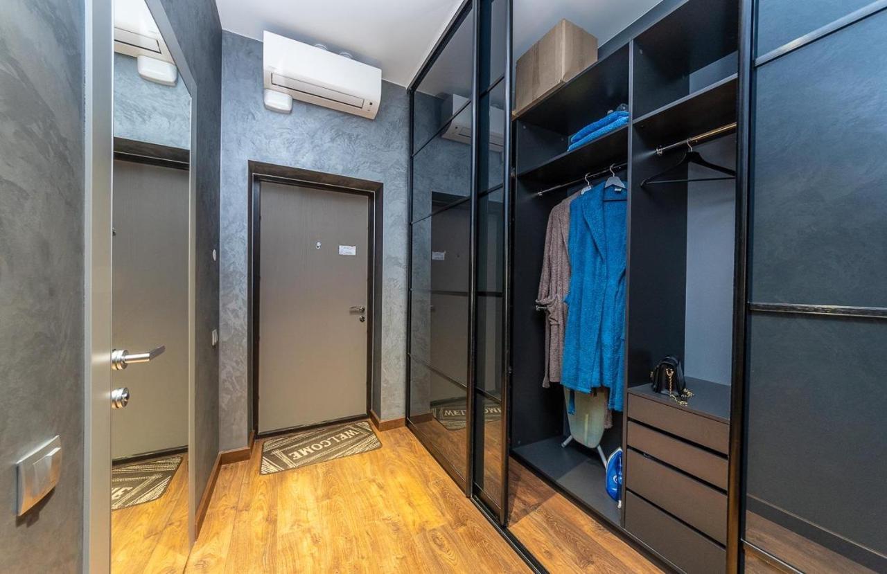 Luxury Apartments Smartplaza Obolon Metro Minskai Kiev Exteriör bild