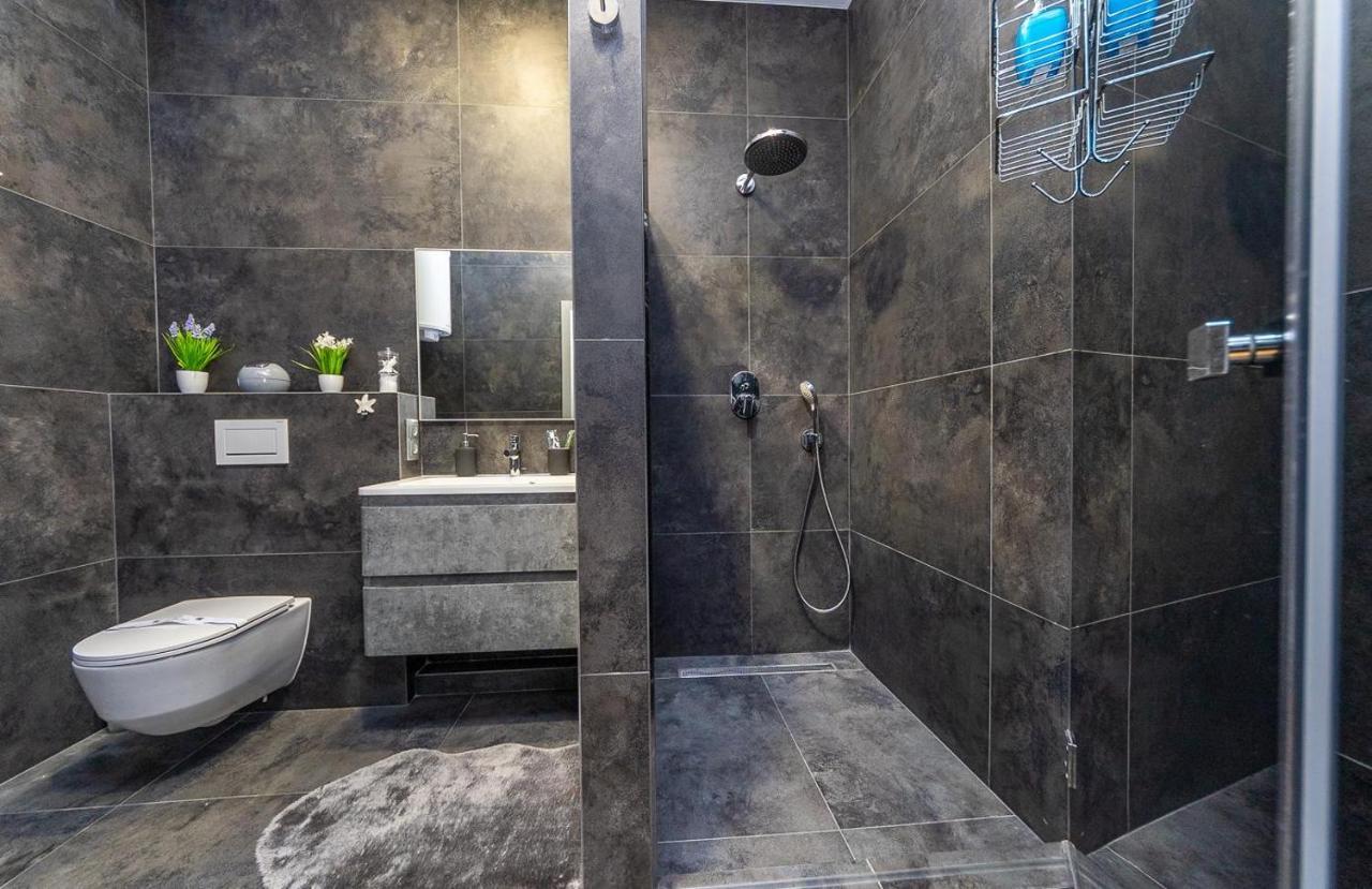 Luxury Apartments Smartplaza Obolon Metro Minskai Kiev Exteriör bild